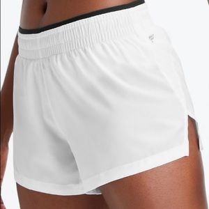 Fabletics Breathe run short